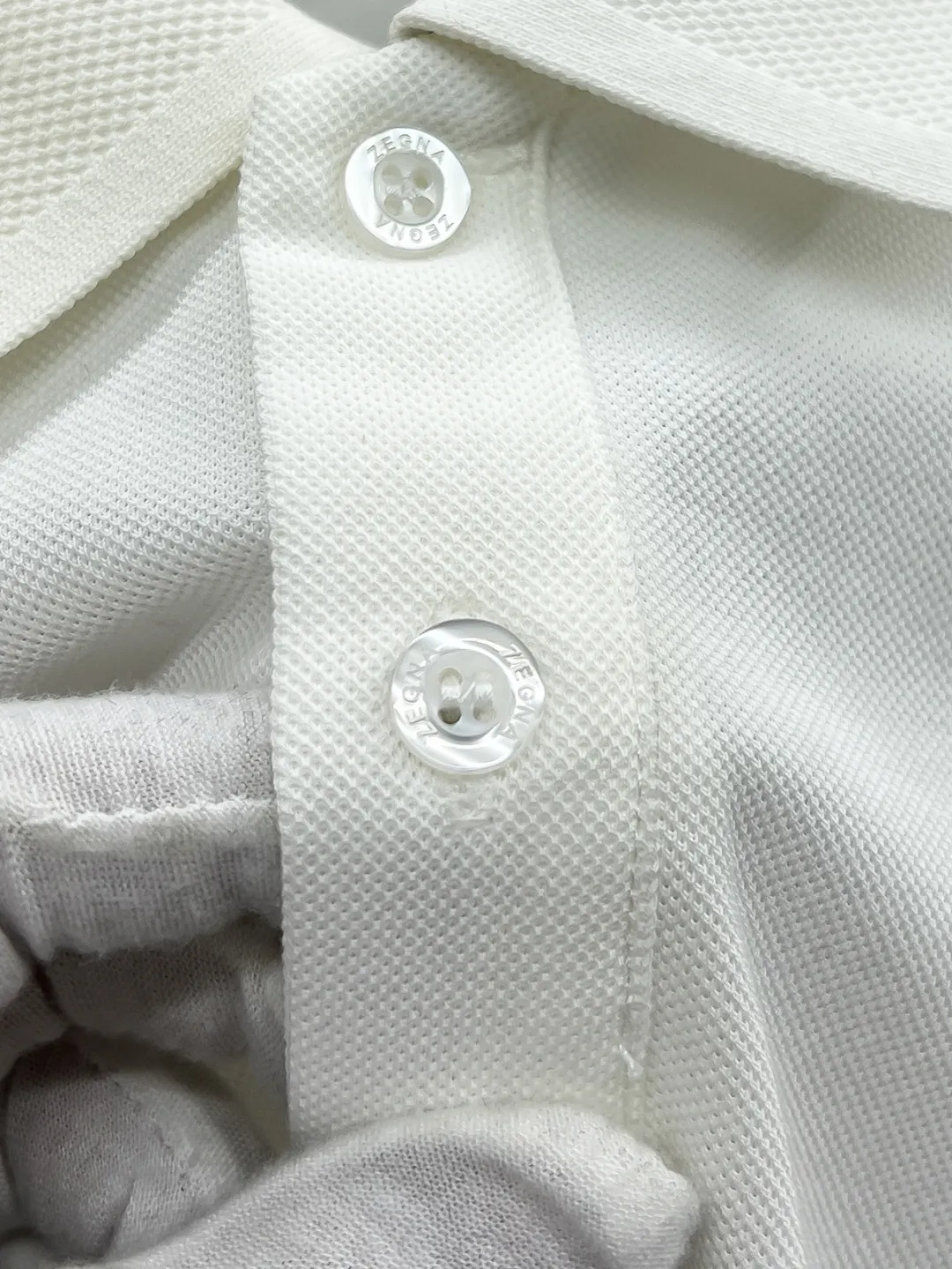 Z 2026ss New Arrival Classic logo Polo ！Classic ，Premium ！ ， ，Quality / ， ！ 100% ， ，Breathable ， ！ Classic LOGO ， ，LOGO ， ， Classic ！ ， ， LOW ， Versatile Polo ！ ：Black White Size：M-3xl